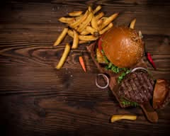 Heavyweight Burgers (13363 Saticoy St)