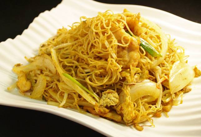 Singapore Noodles (Chicken w/ Curry)