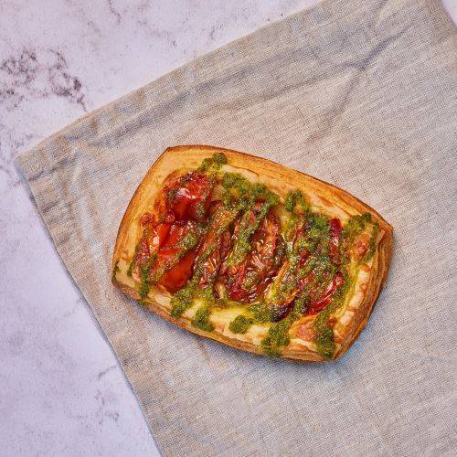 Sundried tomato & pesto Danish