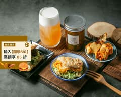 脆粹茶食 l 皮蛋醬豆包 l 蜂巢脆脆