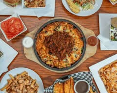 Junior's Sports Bar & Grill (800 Franklin Blvd)