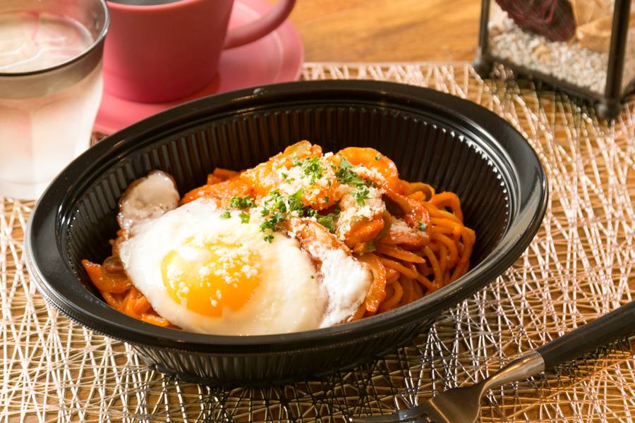 パスタ屋さんの具だくさんナポリタン