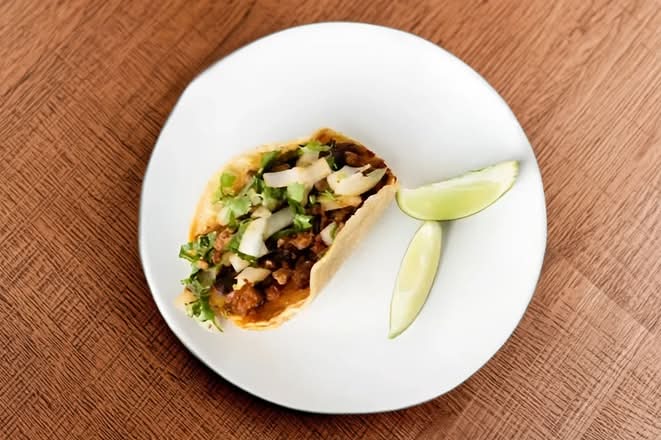 Marinated Chicken Taco(pollo adobado)