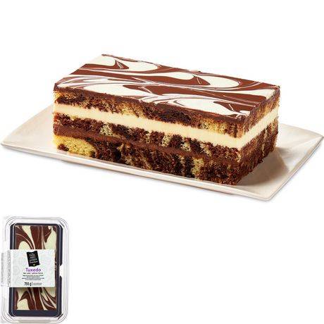 Your Fresh Market Tuxedo Bar Cake, Chocolate (755 g)