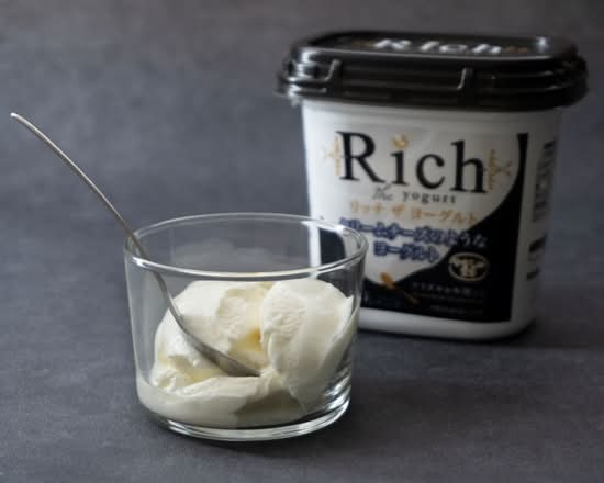 共進牧場　リッチザヨーグルト400g　J-366