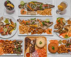 Resto Bar La Tropikana (4968A Chemin Queen Mary)