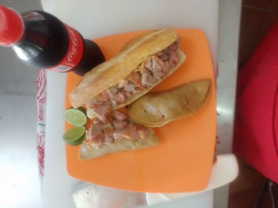 Tortas Ahogadas Y Hamburguesas Al Carbón (Guadalajara)