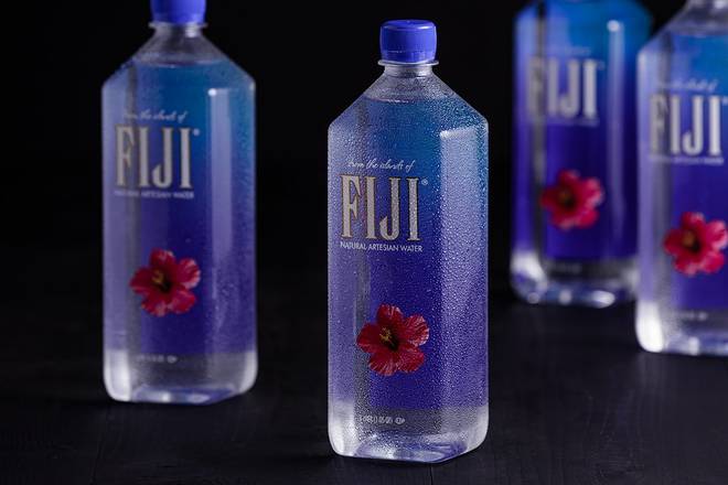 Fiji Water | Large