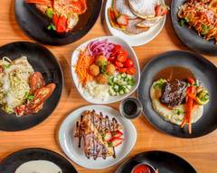 Moxy Restaurant and Bar