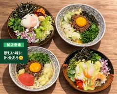 けんちゃんラーメン 串焼き酒場 旨かもん　Kenchan Ramen Kushiyaki Bar Umakamon