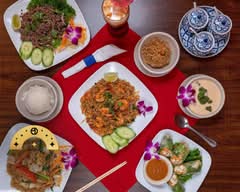 Thai Hut (N Loop)