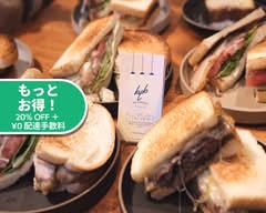 beyond the box -Tower side cafe-