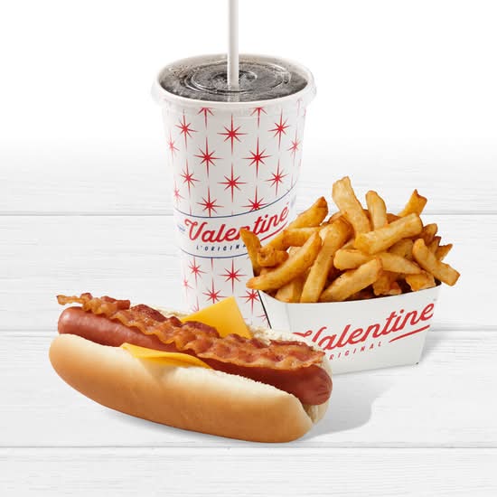 Hot-dog fromage bacon avec frites