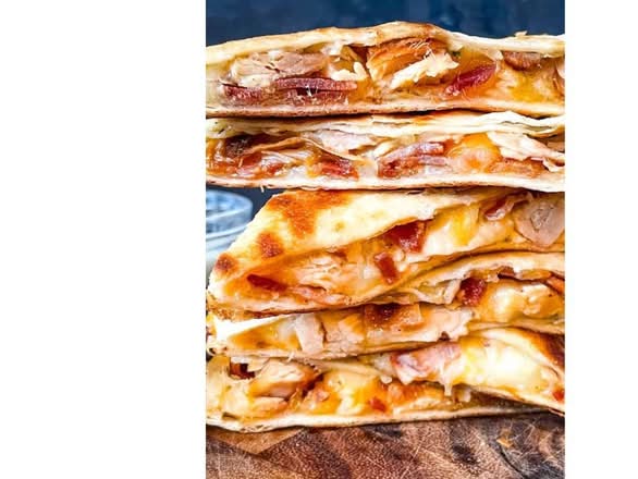 Chicken Bacon Ranch Twistadilla/Calzone