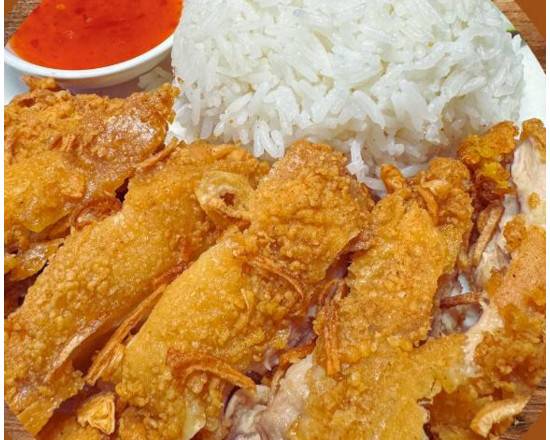 Fried Chicken with Rice (Khao Mun Gai Tod ข้าวมันไก่ทอด)