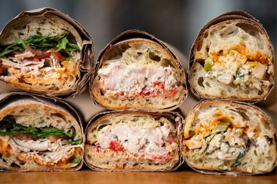 Pastaria Deli & Wine (7734 Forsyth Blvd)