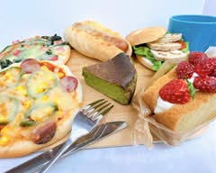 米粉ピザ＆スイーツ　ファーストバイトFIRST BITE