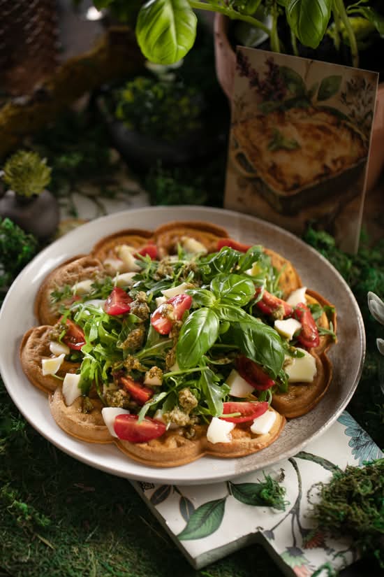 Vegane Waffel Caprese