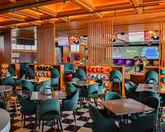 Billy Gin Bowling Alley (Cancún)