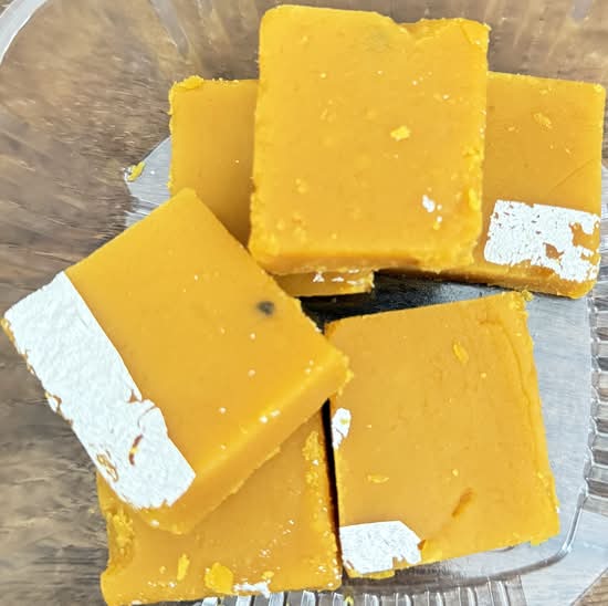 Besan Barfi (2 Pcs)