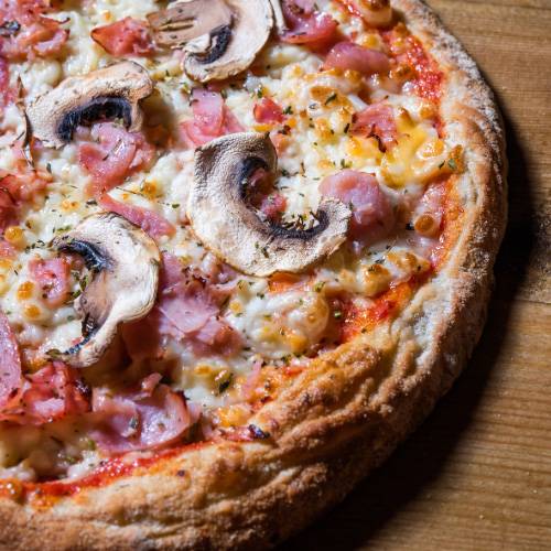 Pizza Prosciutto & Funghi