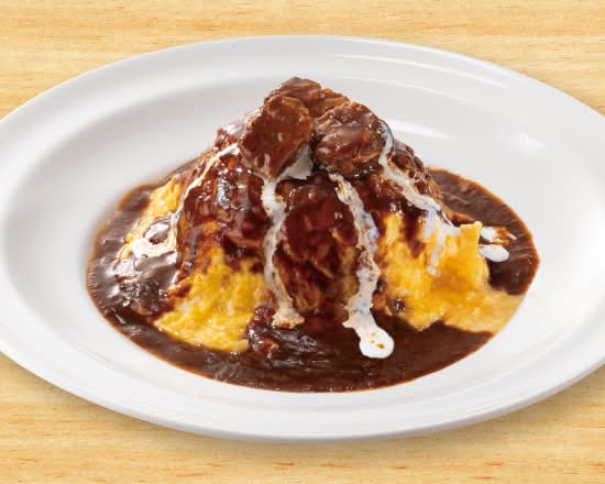 オムライス（ビーフシチューソース） Omelette Rice with Beef Stew Sauce