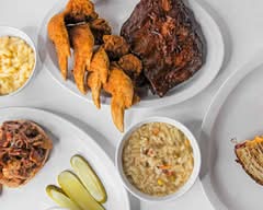 Bonfire Outdoor Charcoal Grill (4122 Washington Blvd)