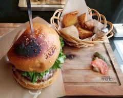 BUZZ KITCHEN