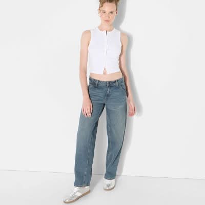 Wild Fable 90'S Mid-Rise Relaxed Straight Jeans, Women, 4, Medium Wash