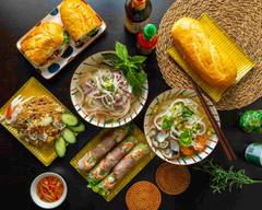丁丁越南料理 �牛肉河粉 法國烤肉麵包