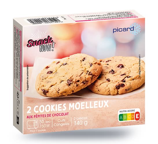 2 cookies moelleux aux pépites de chocolat