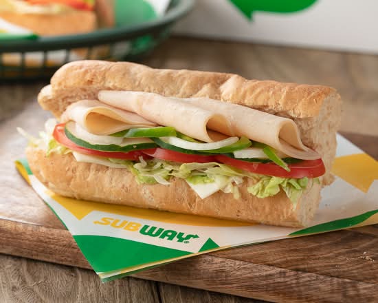 6吋嫩切雞肉潛艇堡 6-Inch Sliced Chicken Sub