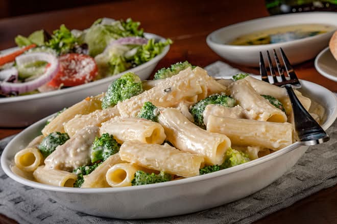 Rigatoni, Broccoli & Chicken