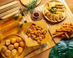 鬍子薯薯炸物X聞臭吃香臭豆腐