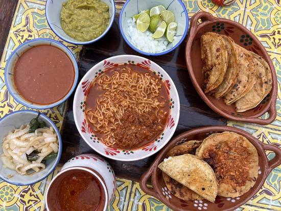 Taquitous Barbacoa Y Chicharron (Guadalajara)