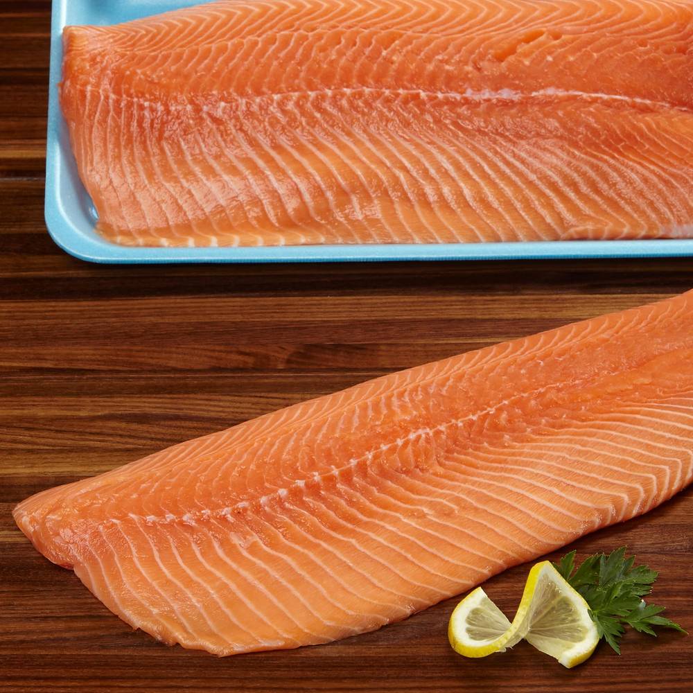 Kirkland Signature Fresh Farmed Atlantic Salmon Fillet, Raised Without Antibiotics