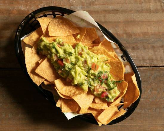 Nachos con guacamole