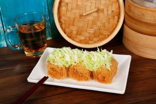 金絲龍鬚蝦 Deep-Fried Handmade Noodle Roll with Shrimp