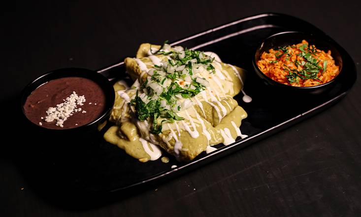 ENCHILADAS CHICKEN SUIZA