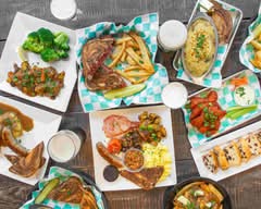 Mary Margaret’s Olde Irish Tavern (29 3rd Street North)