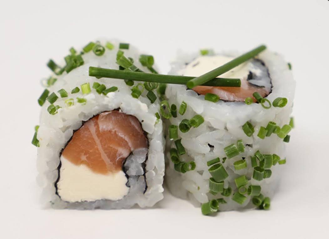 43- California roll saumon fumé cheese ciboulette