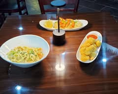 Piano Keys Restaurant and Lounge (7651 Matapeake Business Dr.)