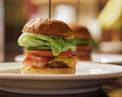 【パティにこだわったハンバーガーが人気】CHEDDAR チェダー