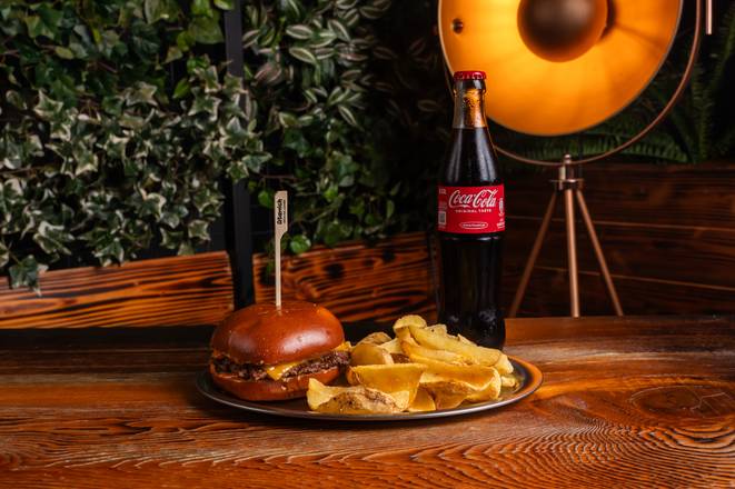Classic Smashed Burger Menü