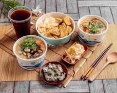 歐伊系的 現燙蚵仔麵線 臭豆腐