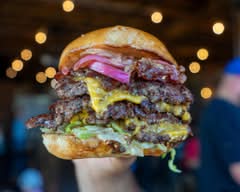 Burger Buds (1110 Marshall Avenue, Enumclaw)