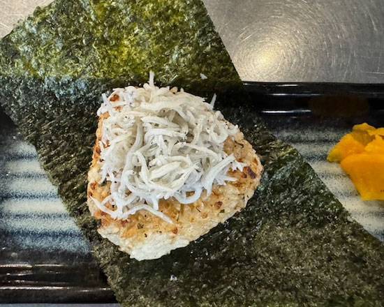 しらすの焼きおにぎり