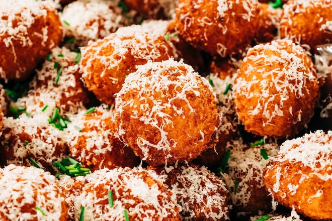 Party Mac Balls