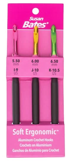 Susan Bates Silvalume Soft Ergonomic Aluminum Crochet Hook Set, Assorted (3 ct)