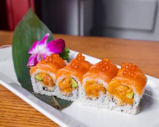 Salmon Love Roll (Eight Pieces)